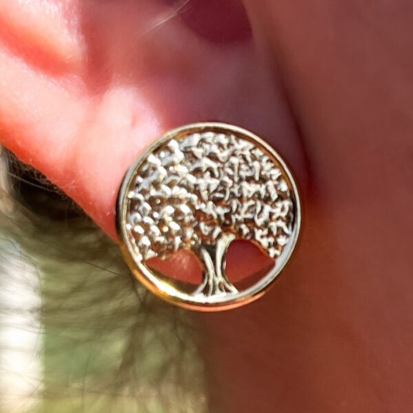 Brinco árvore Da Vida Em Chapa Folheado A Ouro 18k - Image 2